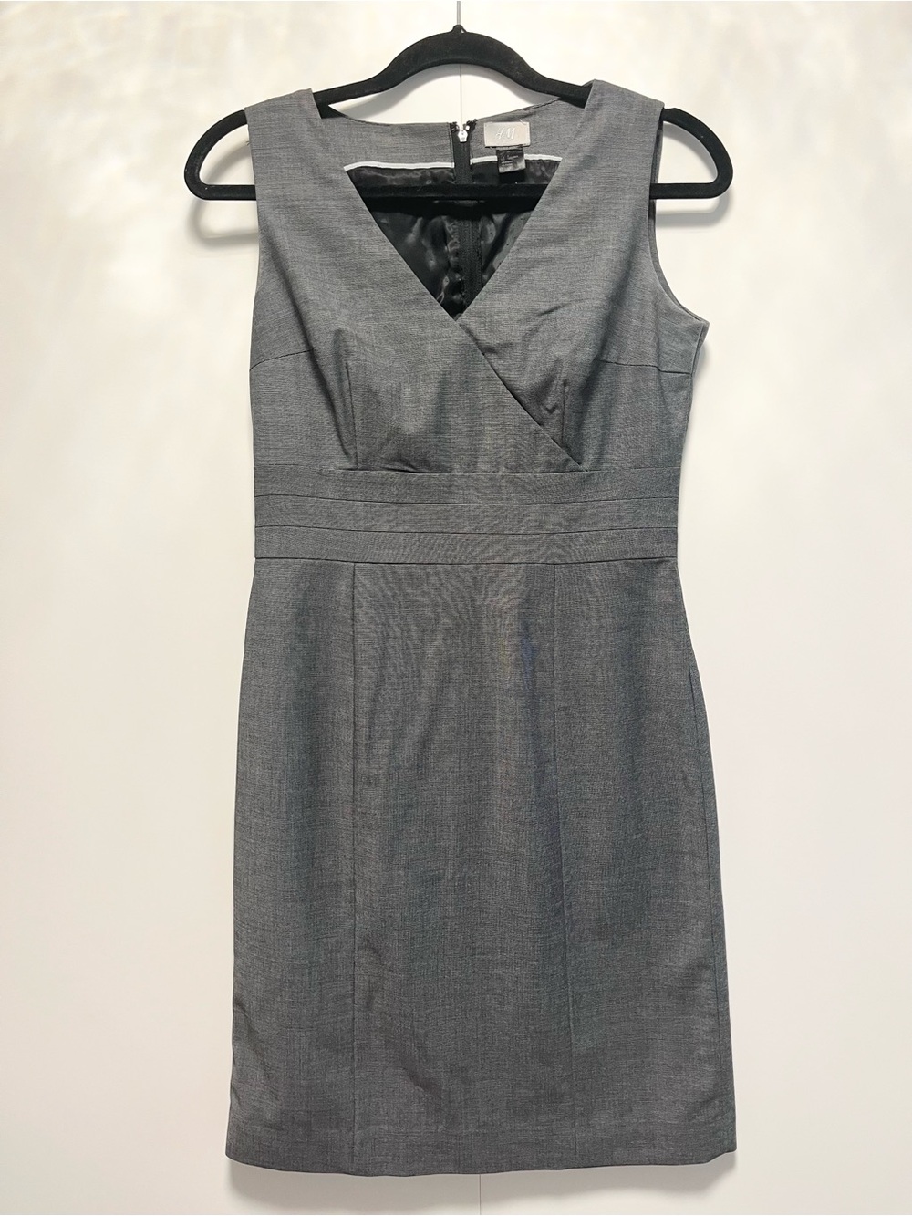 Grey Sleeveless Dress, size 6/8